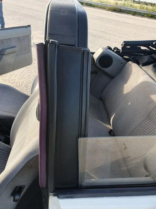 1984 Ford Escort - Image 27 of 30