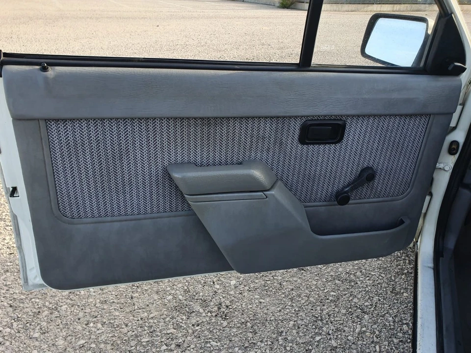 1984 Ford Escort - Image 20 of 30
