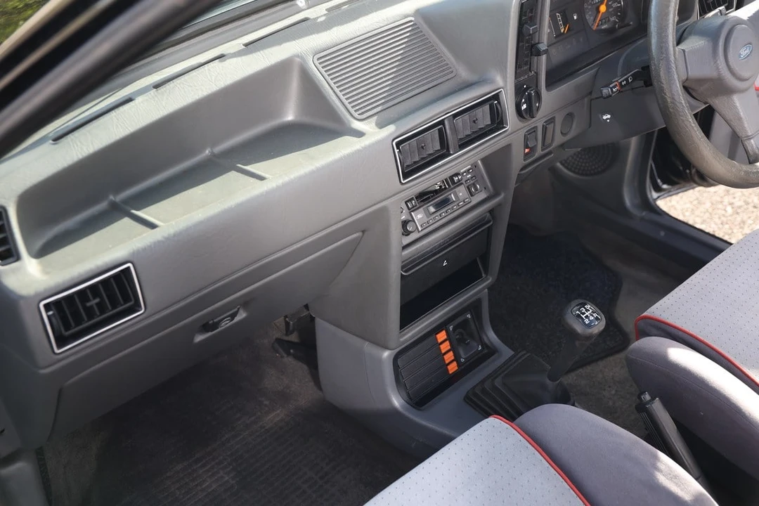 1984 Ford Escort - Image 23 of 30