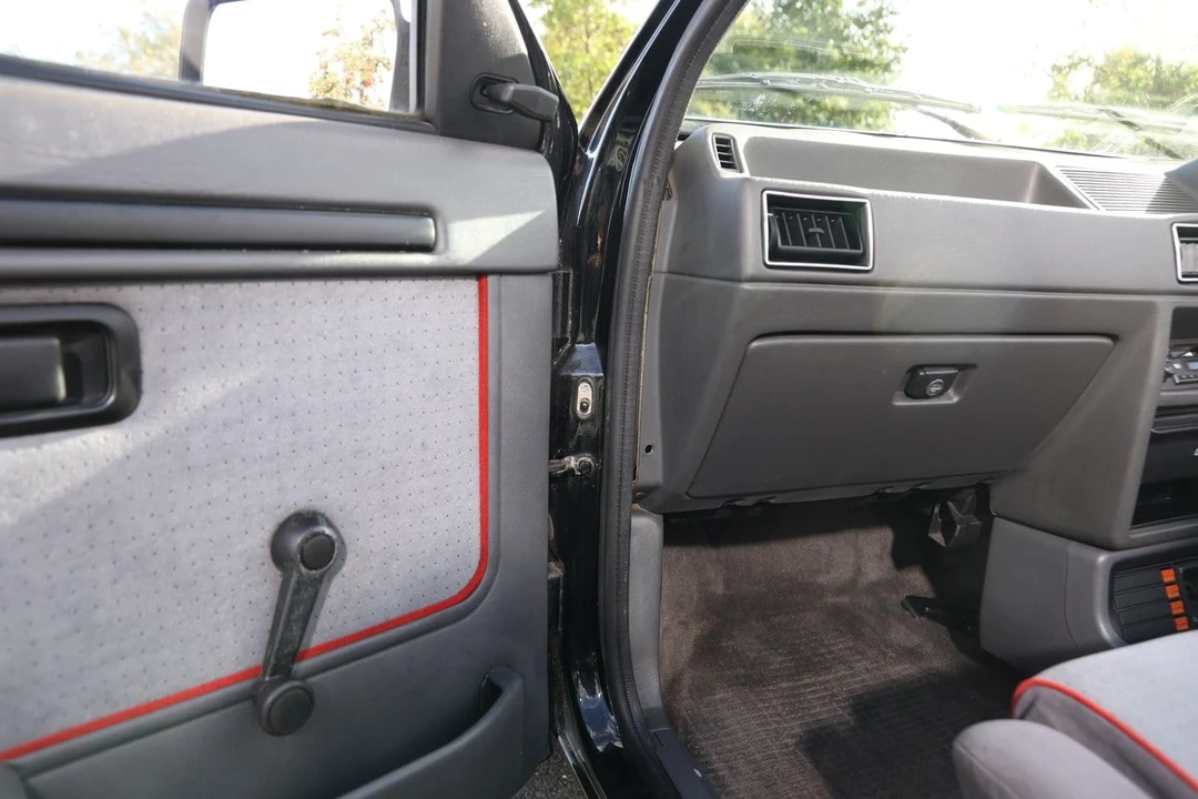 1984 Ford Escort - Image 27 of 30