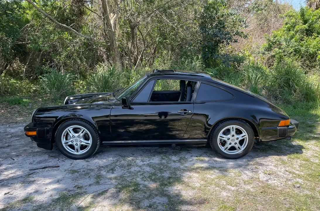 1984 Porsche 911 Carrera 3.2 - Image 5 of 6