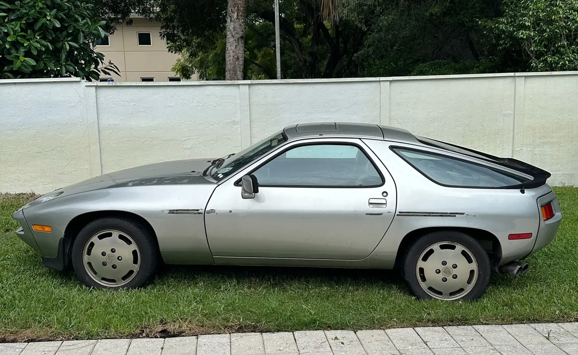 1984 Porsche 928 S - Image 2 of 6