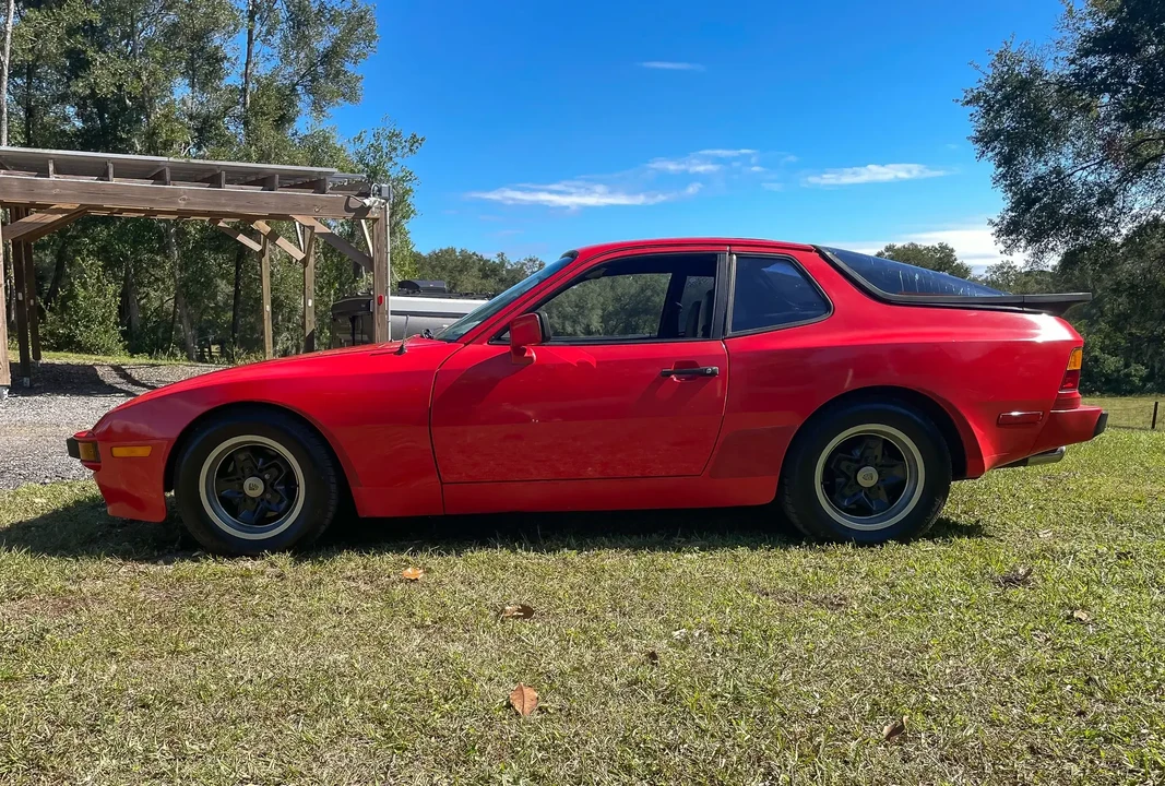 1984 Porsche 944 - Image 5 of 6