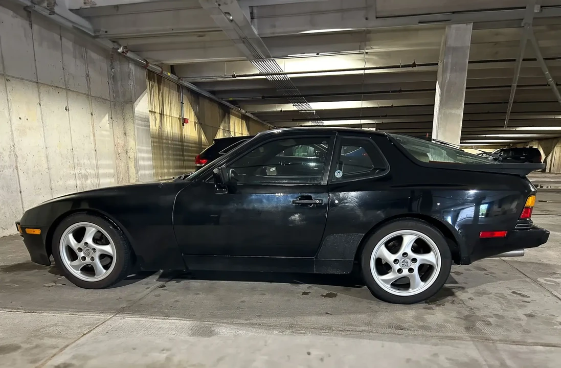1984 Porsche 944 - Image 4 of 6