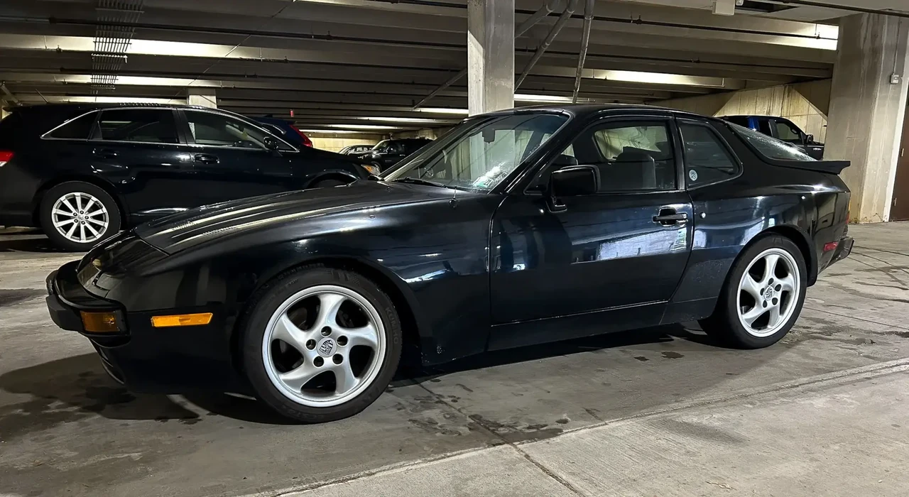 1984 Porsche 944 - Image 3 of 6