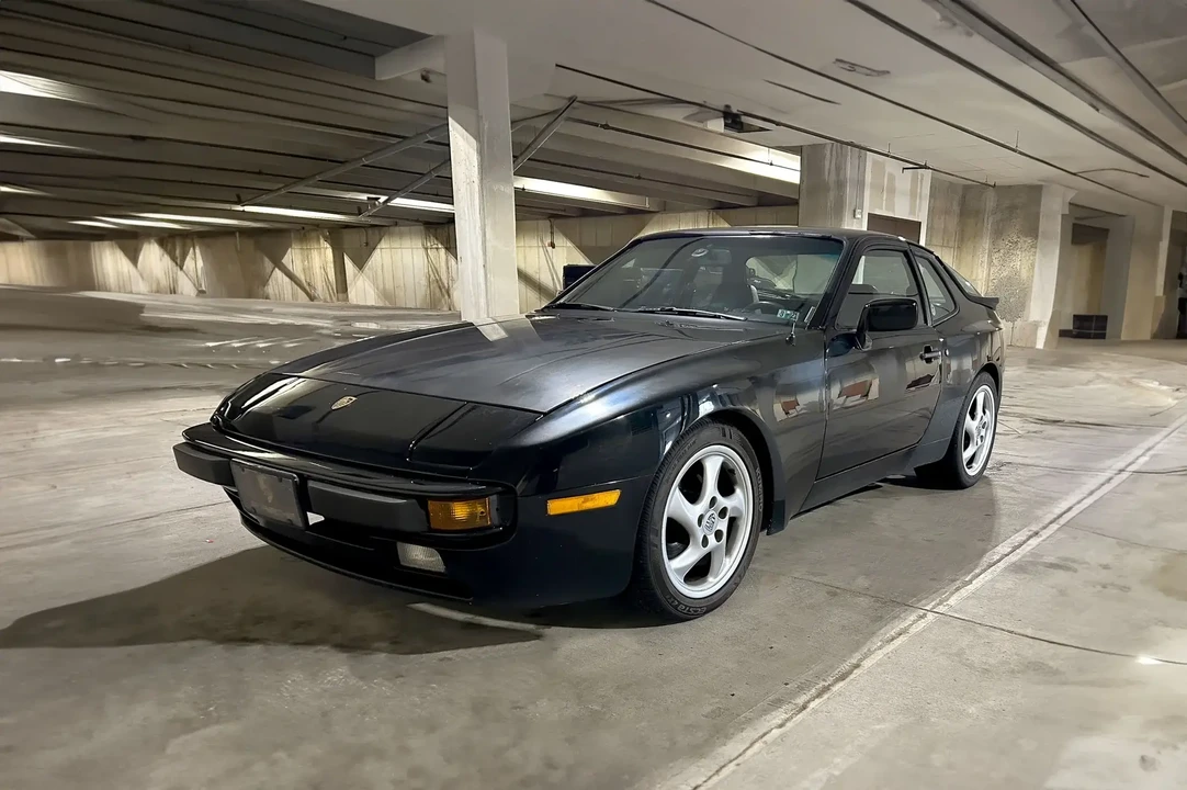 1984 Porsche 944 - Image 2 of 6