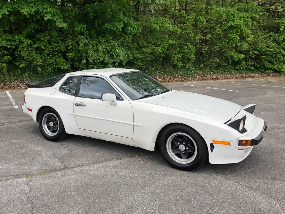 1985 Porsche 944 - Image 6 of 6