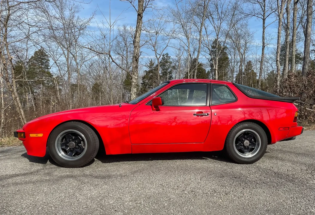 1985 Porsche 944 - Image 6 of 6