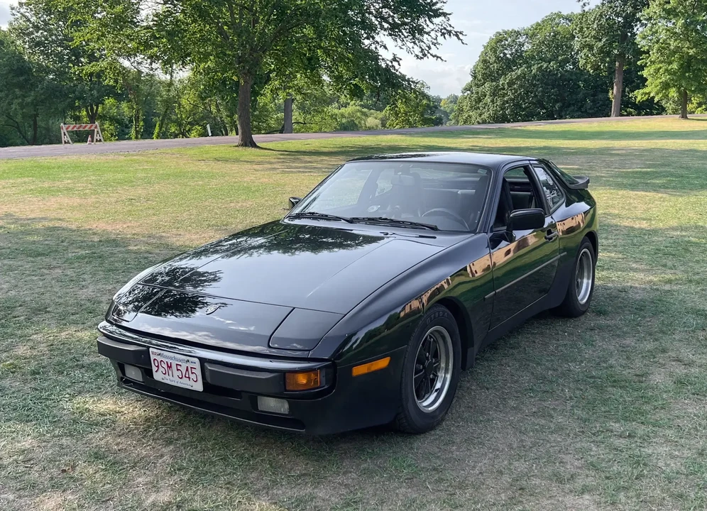 1986 Porsche 944 - Image 6 of 6