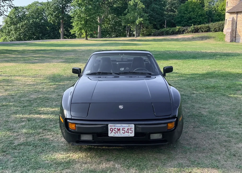 1986 Porsche 944 - Image 2 of 6