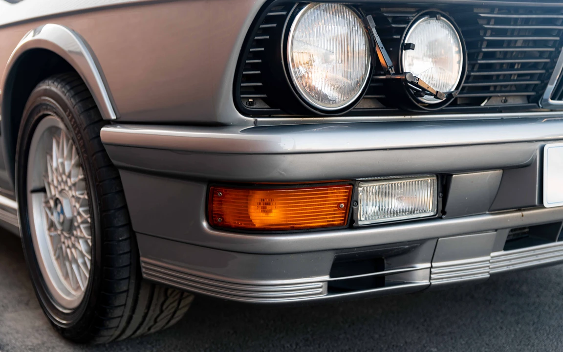 1987 BMW E28 M5 - Image 28 of 31