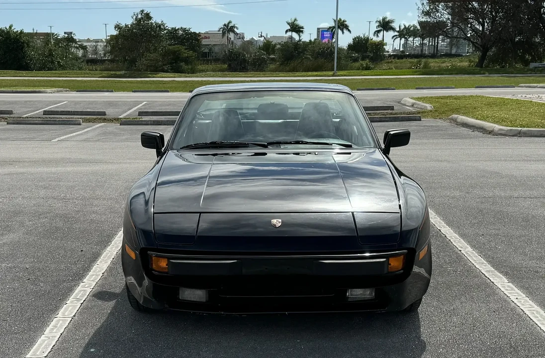 1987 Porsche 944 - Image 2 of 6