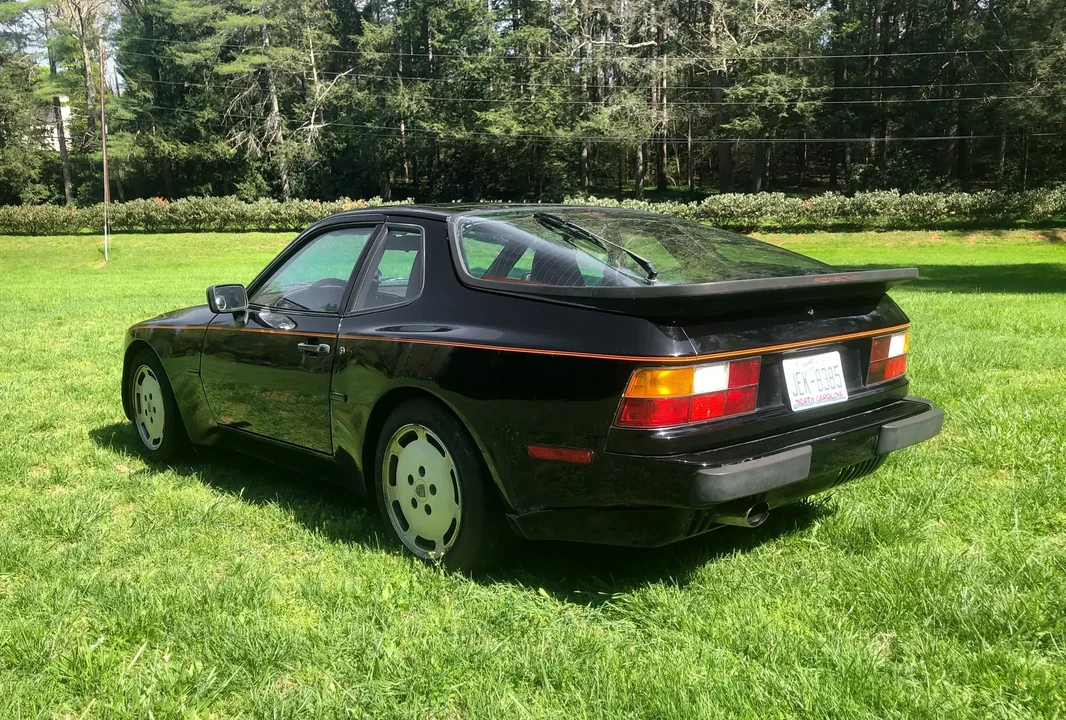 1987 Porsche 944 - Image 4 of 6