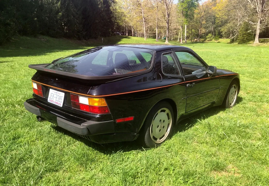 1987 Porsche 944 - Image 6 of 6