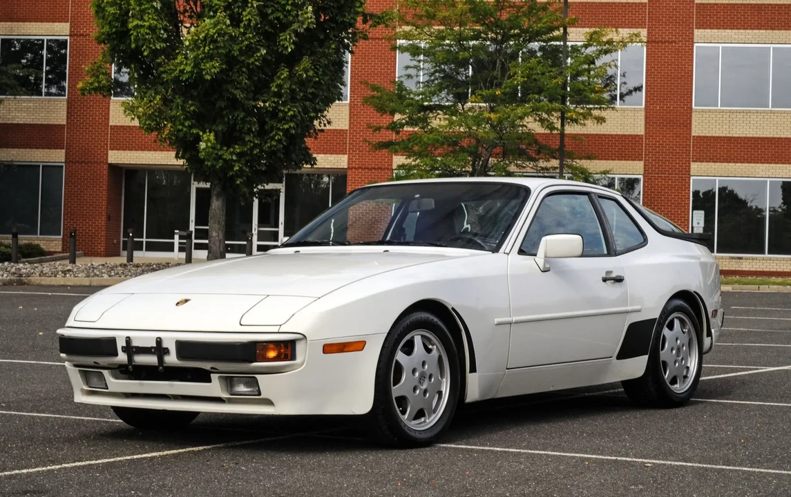 1987 Porsche 944 - Image 3 of 6