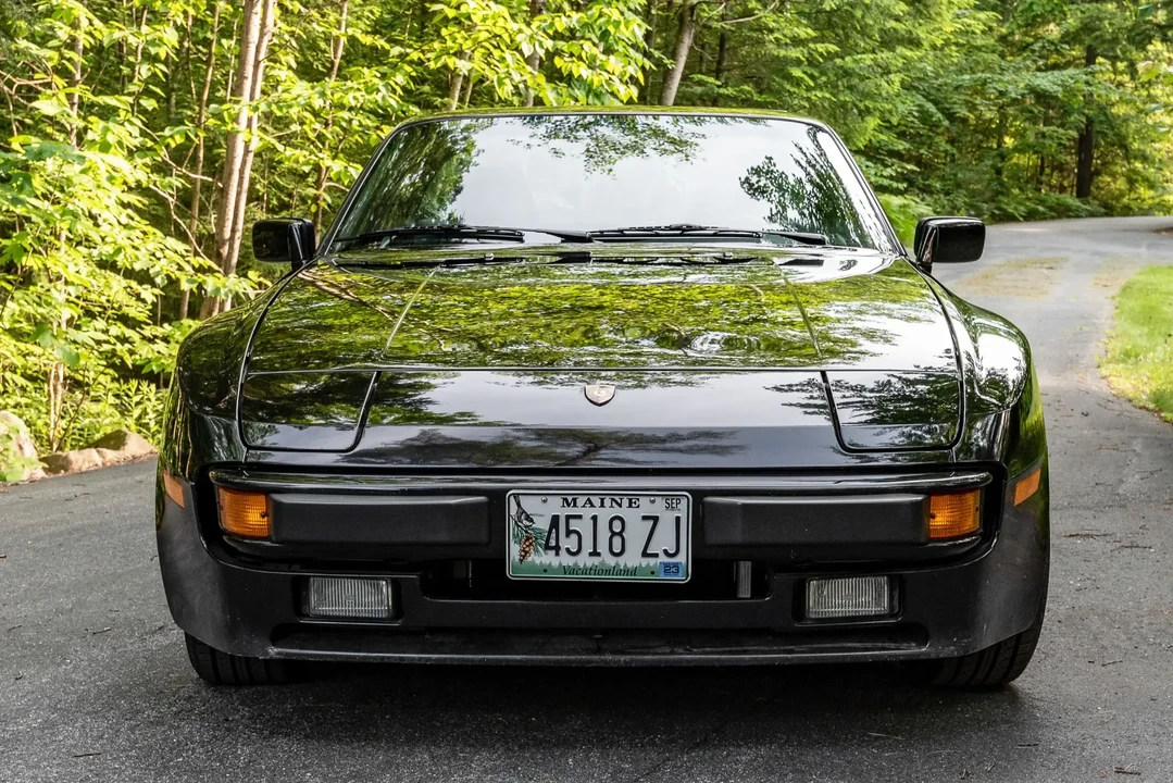 1987 Porsche 944 S - Image 1 of 6