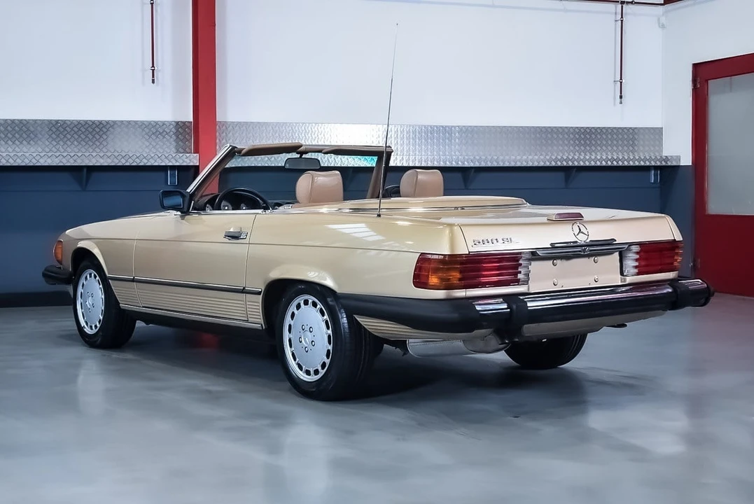 1988 Mercedes-Benz R107 SL-Class - Image 16 of 30