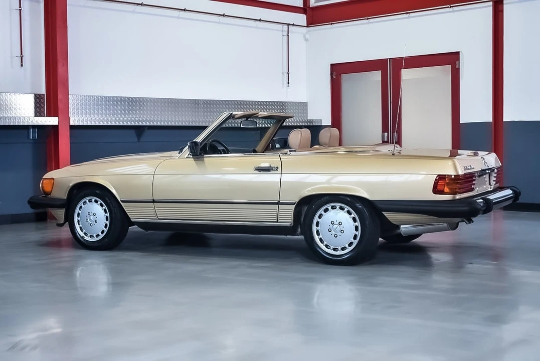 1988 Mercedes-Benz R107 SL-Class - Image 17 of 30