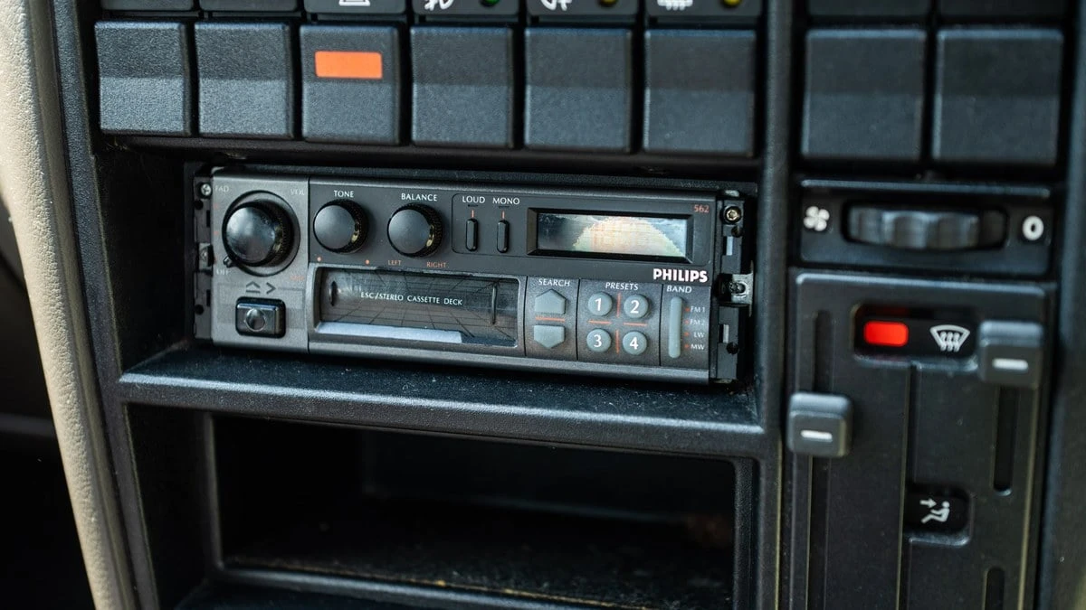 1988 Vauxhall - Image 16 of 30