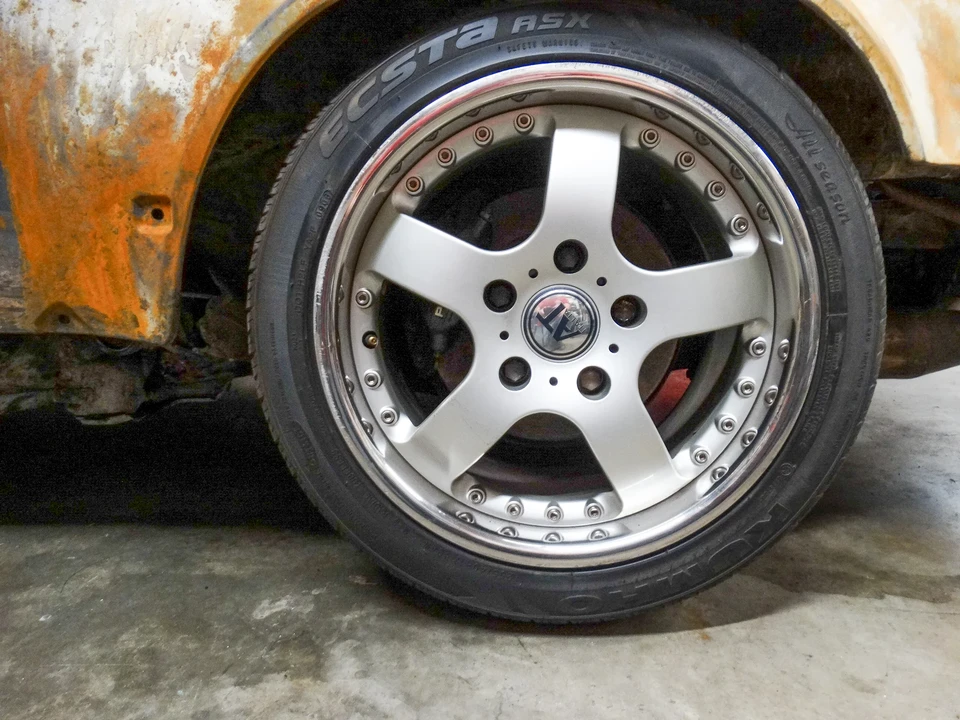 1989 Porsche 964 Carrera 4 - Image 29 of 31