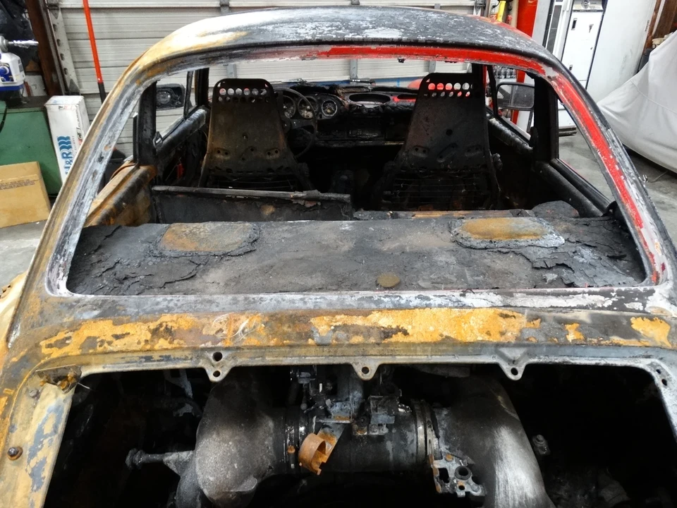 1989 Porsche 964 Carrera 4 - Image 23 of 31