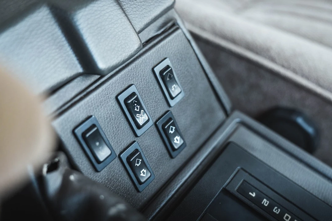 1989 Land Rover Range Rover Classic - Image 28 of 30