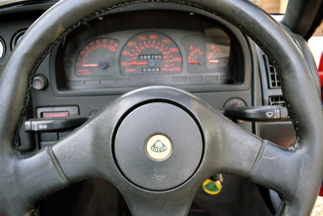 1990 Lotus Elan M100 - Image 29 of 30
