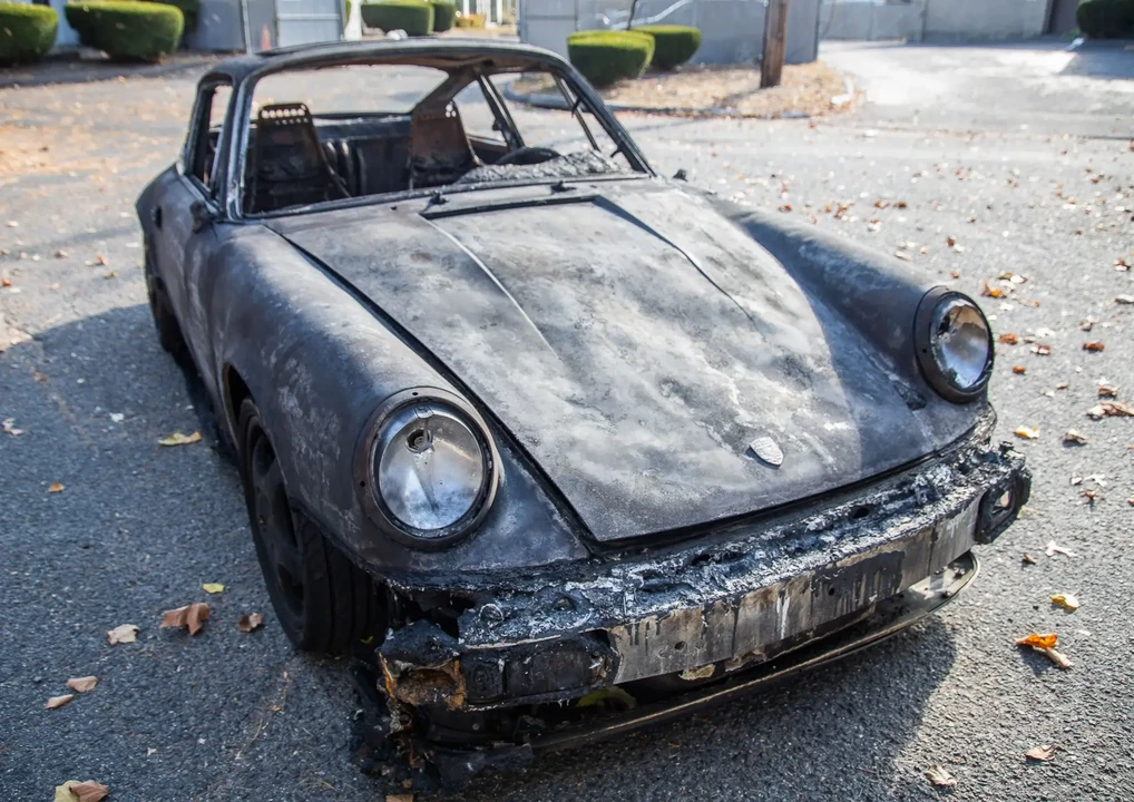 1990 Porsche 964 Carrera 4 - Image 6 of 6