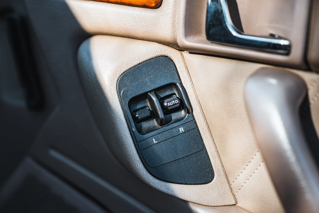 1990 Rover - Image 17 of 30