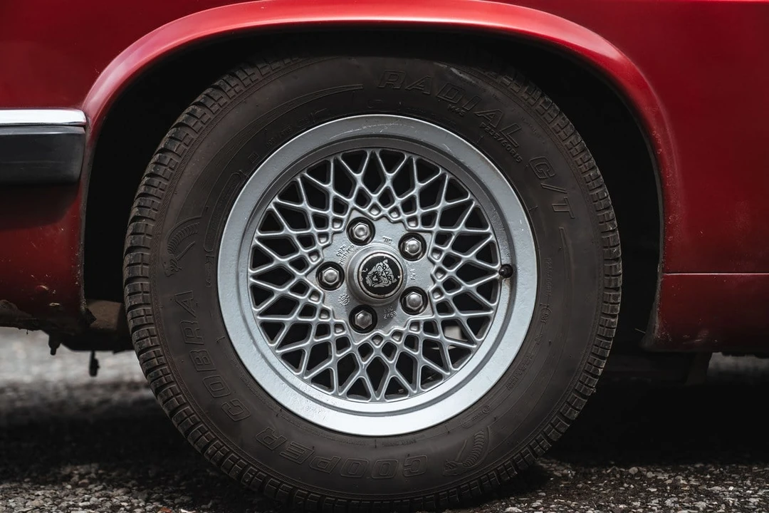 1991 Jaguar XJS Facelift AJ-16 - Image 9 of 30