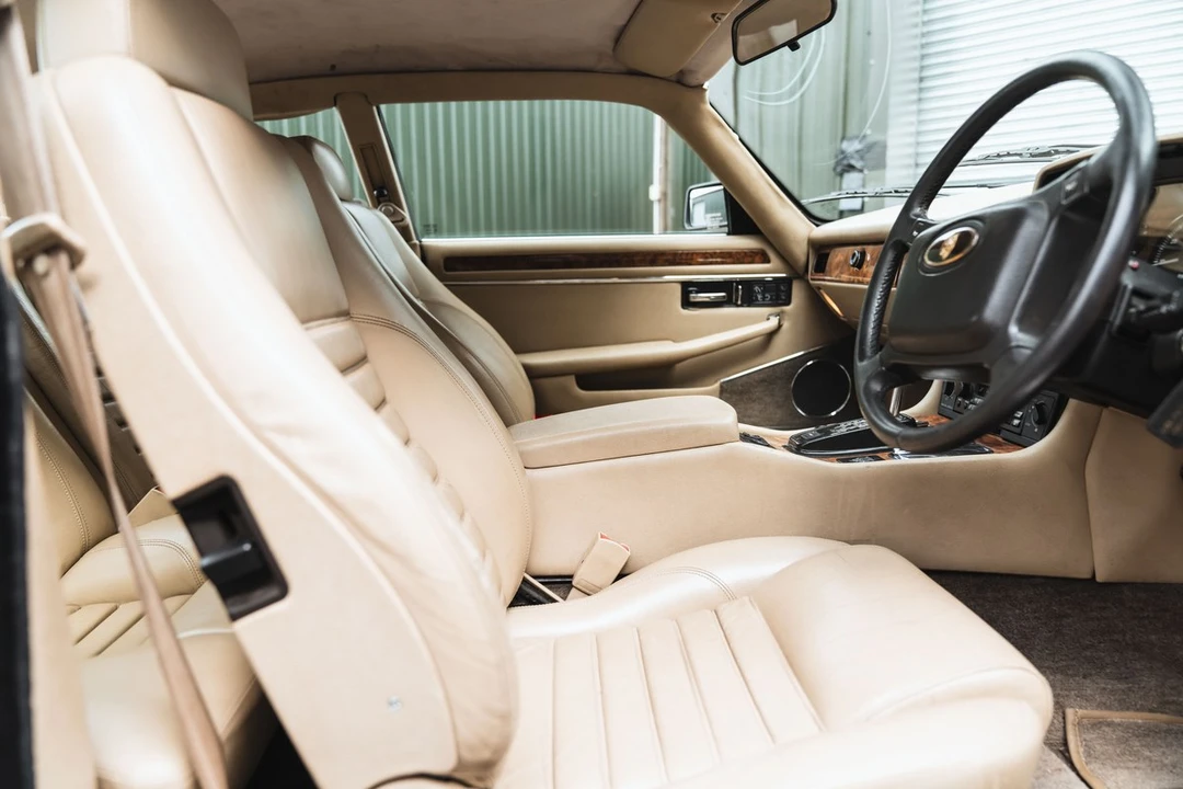 1991 Jaguar XJS Facelift AJ-16 - Image 14 of 30