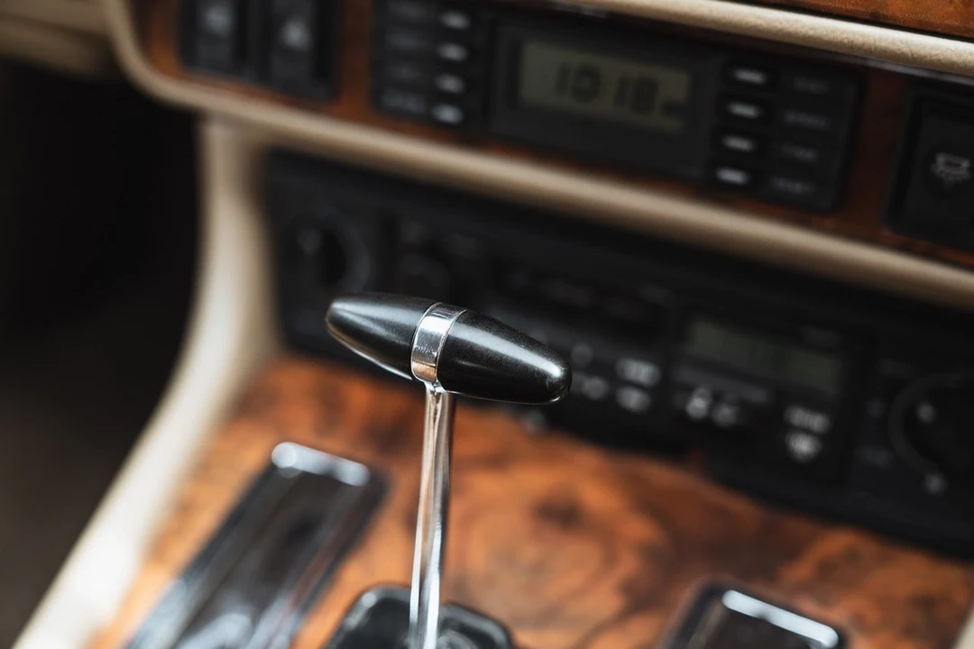 1991 Jaguar XJS Facelift AJ-16 - Image 25 of 30