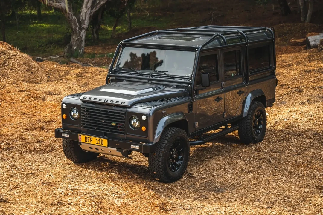 1991 Land Rover Defender 110 - Image 2 of 6
