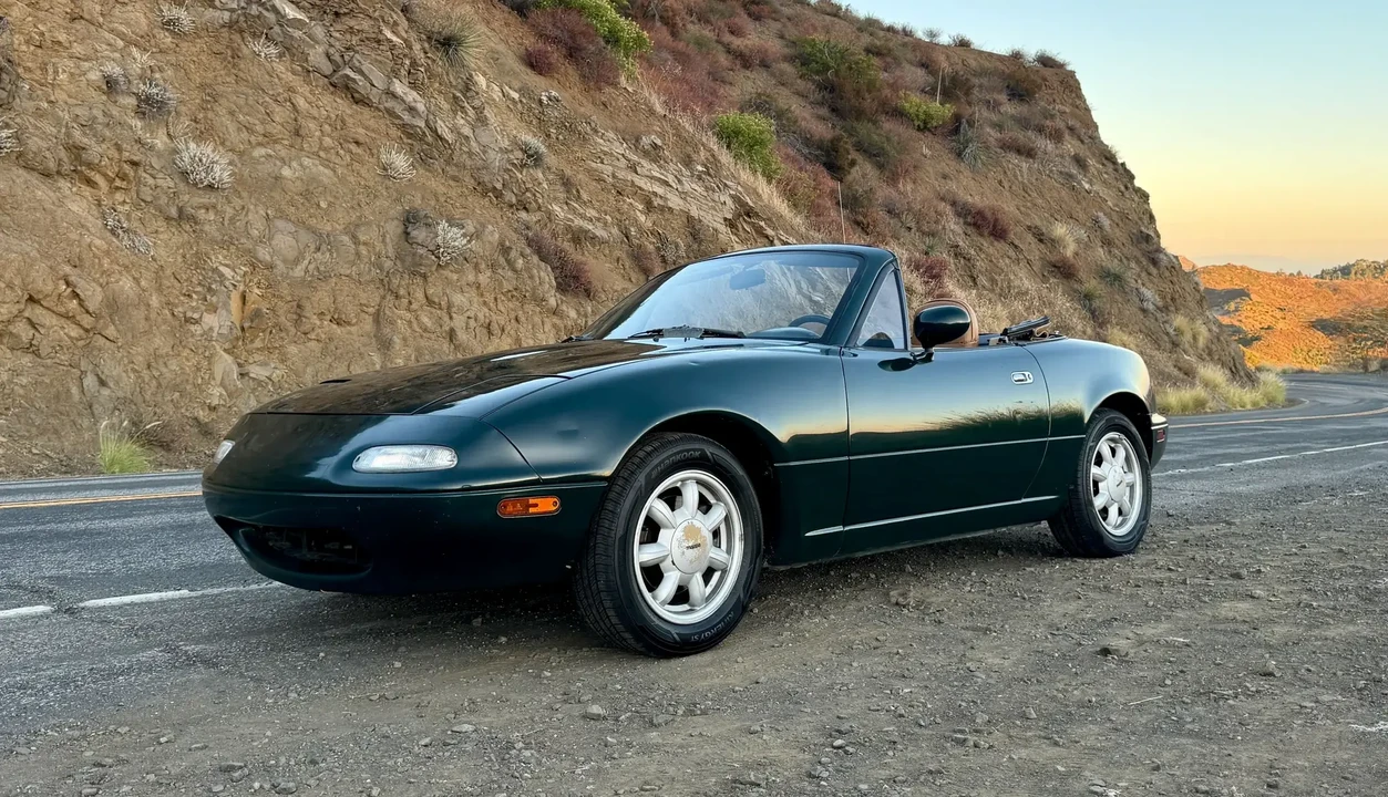 1991 Mazda NA MX-5 Miata - Image 5 of 6