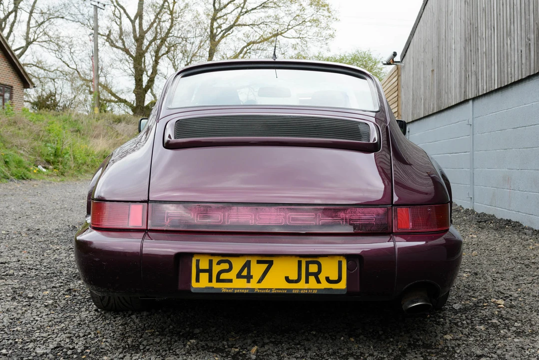 Porsche 964 Carrera - Image 15 of 31
