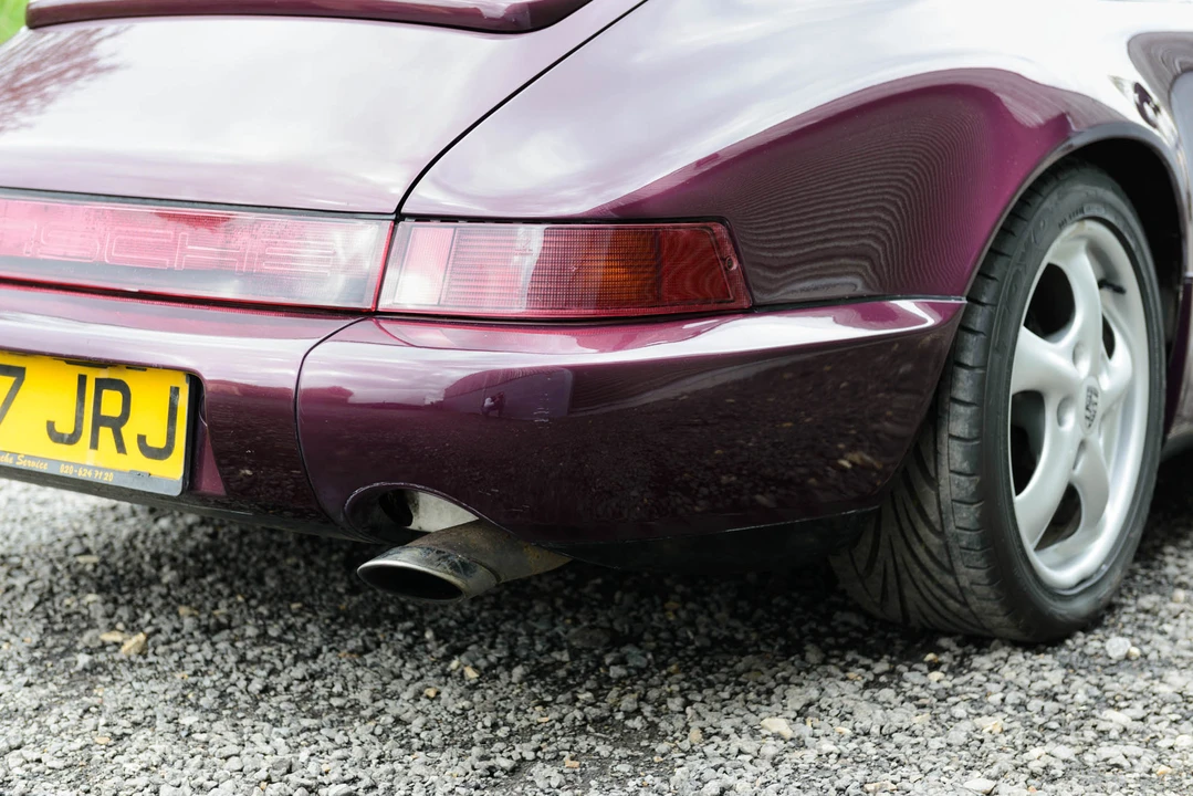 Porsche 964 Carrera - Image 14 of 31