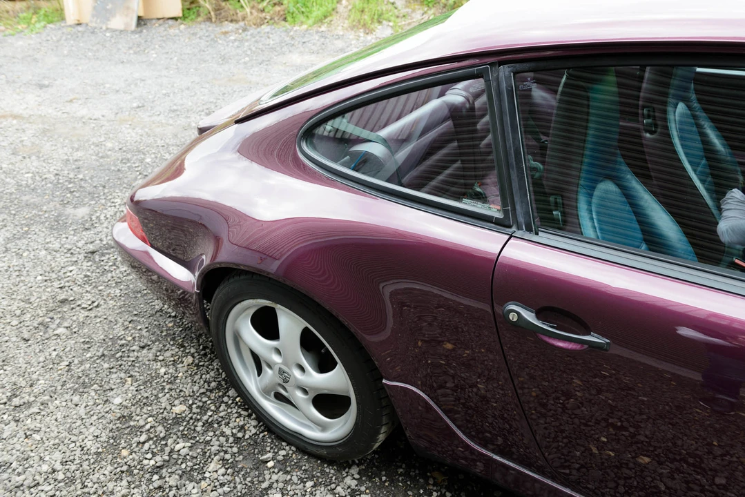 Porsche 964 Carrera - Image 12 of 31