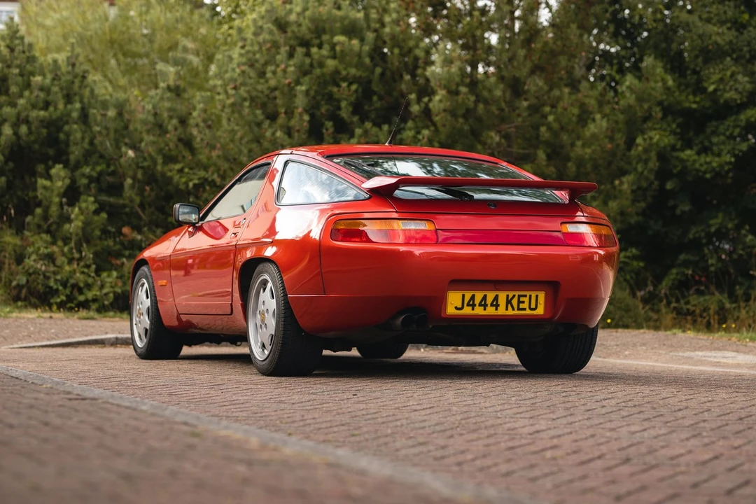 1991 Porsche 928 S4 - Image 13 of 30