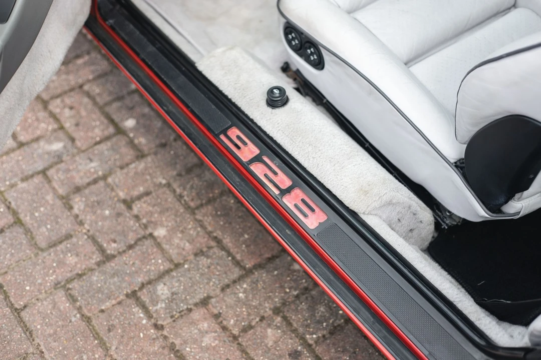 1991 Porsche 928 S4 - Image 24 of 30