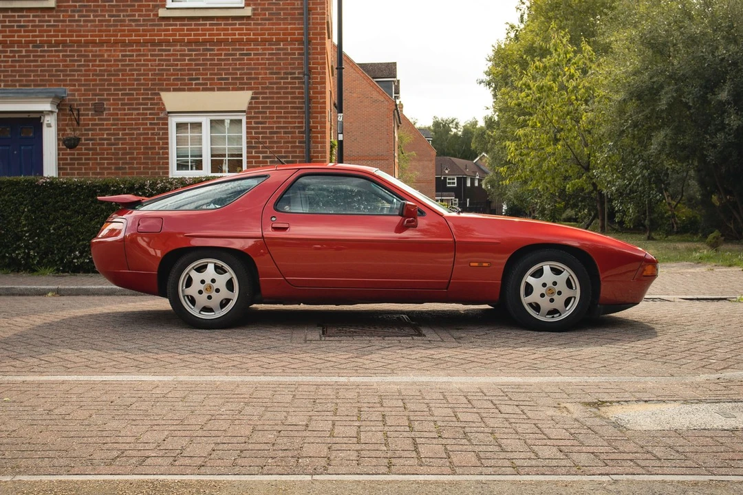 1991 Porsche 928 S4 - Image 14 of 30