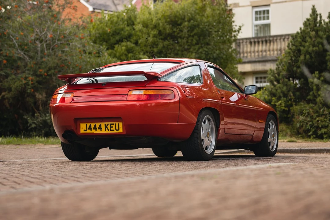 1991 Porsche 928 S4 - Image 12 of 30