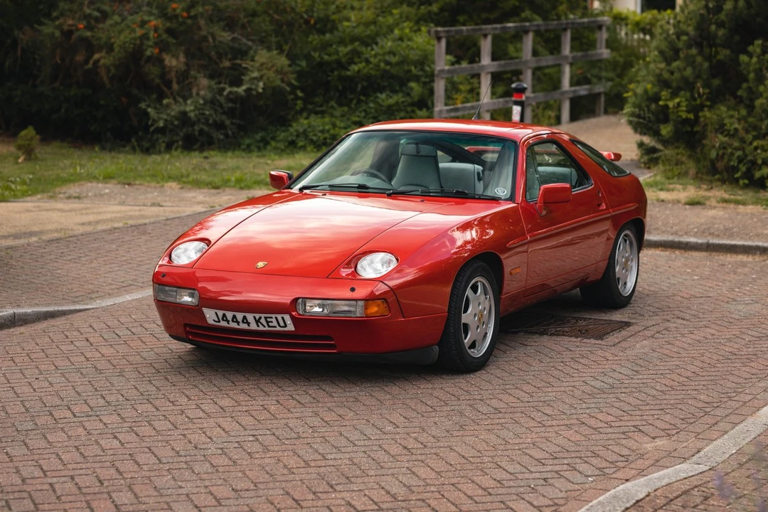 1991 Porsche 928 S4 - Image 8 of 30