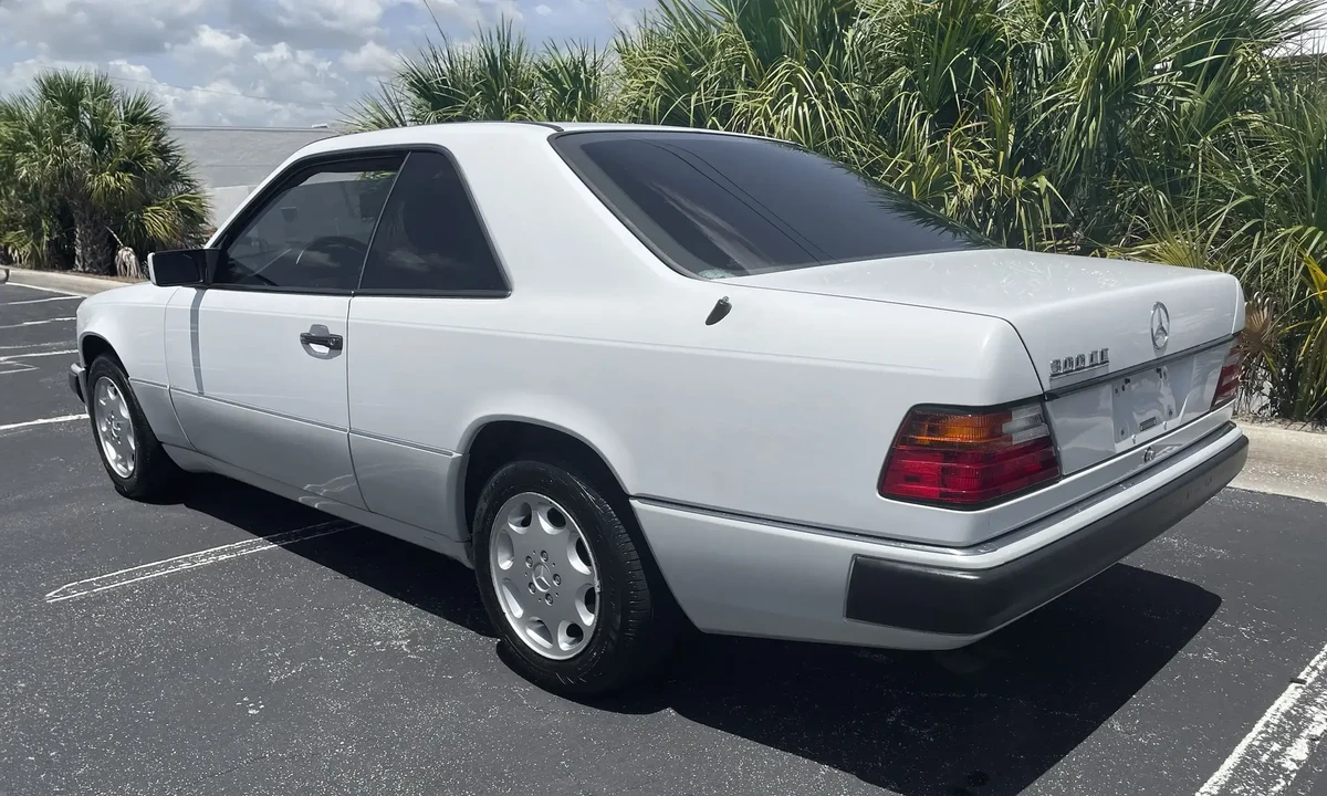 1992 Mercedes-Benz W124 E-Class - Image 3 of 6