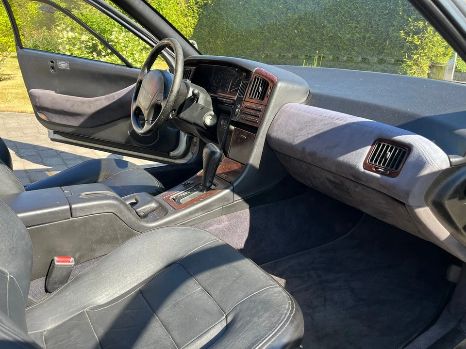 1993 Subaru SVX - Image 25 of 30