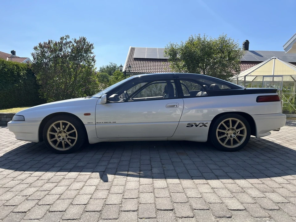 1993 Subaru SVX - Image 12 of 30