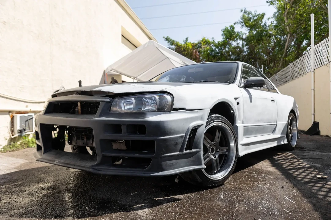 1994 Nissan R32 Skyline GT-R 8th Gen - Image 2 of 6