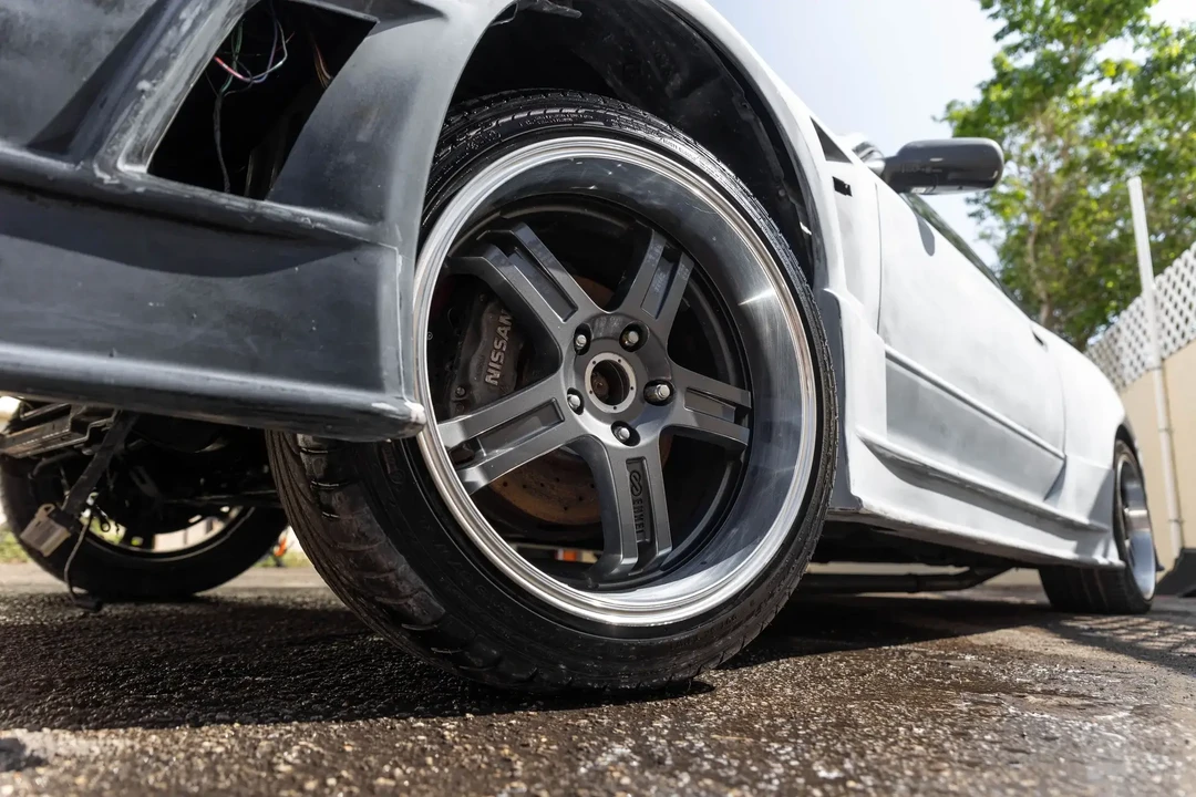 1994 Nissan R32 Skyline GT-R 8th Gen - Image 6 of 6