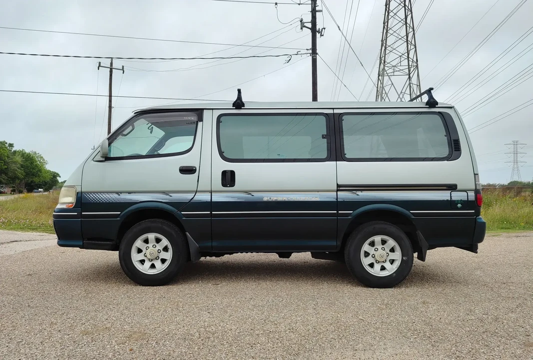1996 Toyota HiAce 4th Gen - Image 6 of 6