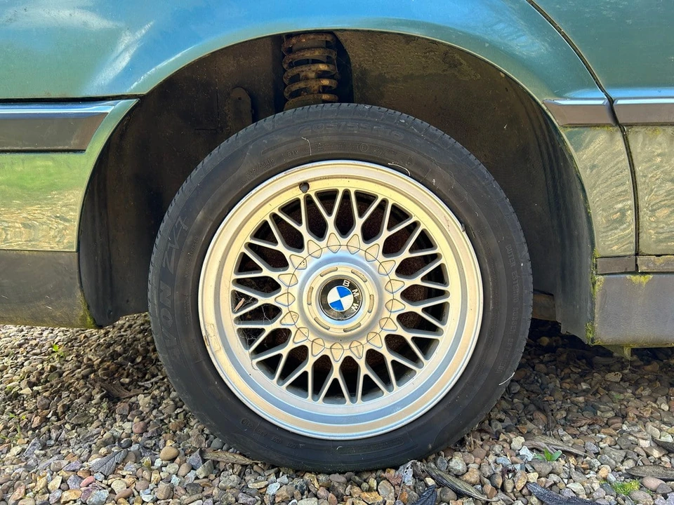 1997 BMW E38 7 Series - Image 16 of 30