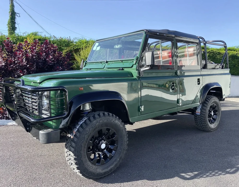 1997 Land Rover Defender 110 - Image 5 of 6